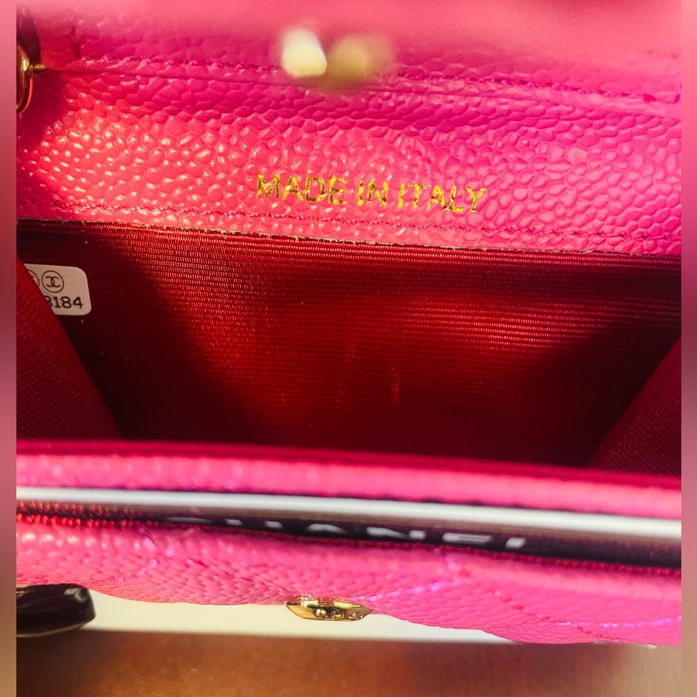 💕Chanel bright pink Mini Quilted Bag with Gold Chain - Picture 3 of 10